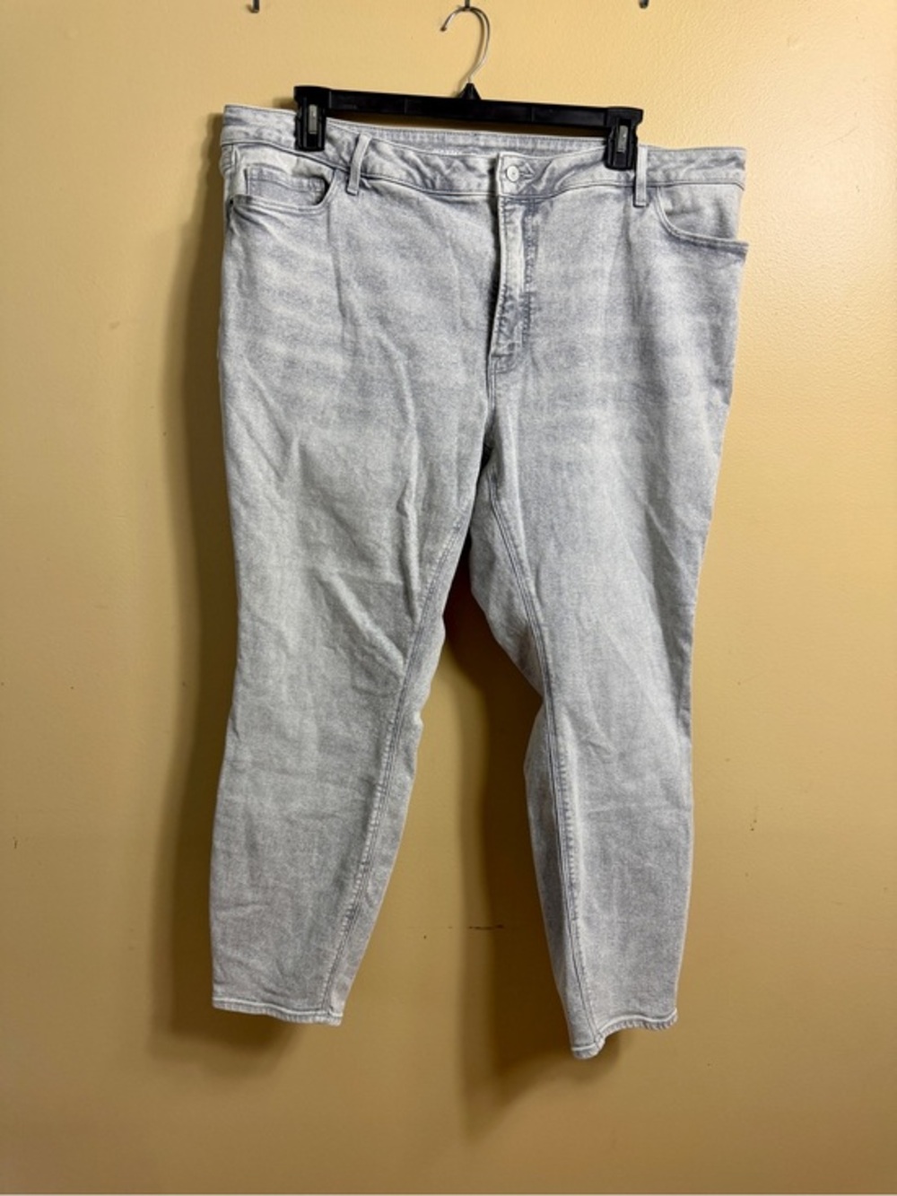 Old Navy High-Waisted Rockstar Super Skinny Gray Jeans. Size 24